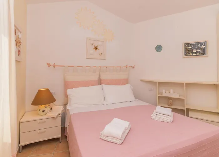 Dimora Di Rosy Pittulongu - Happy Appartement Olbia